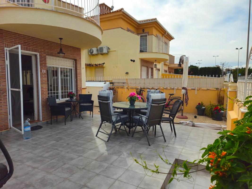 Продажа отдельного шале в  Barrio Villamartín, Ориуэла photo 3
