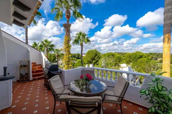 Chalet independiente en venta en Barrio Villamartín, Orihuela
 photo 4