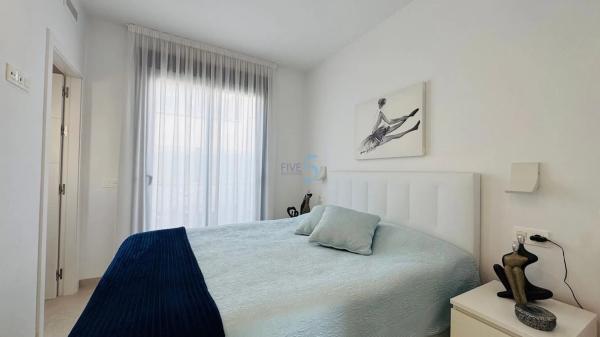 Chalet independiente en venta en Barrio Villamartín, Orihuela
 photo 2