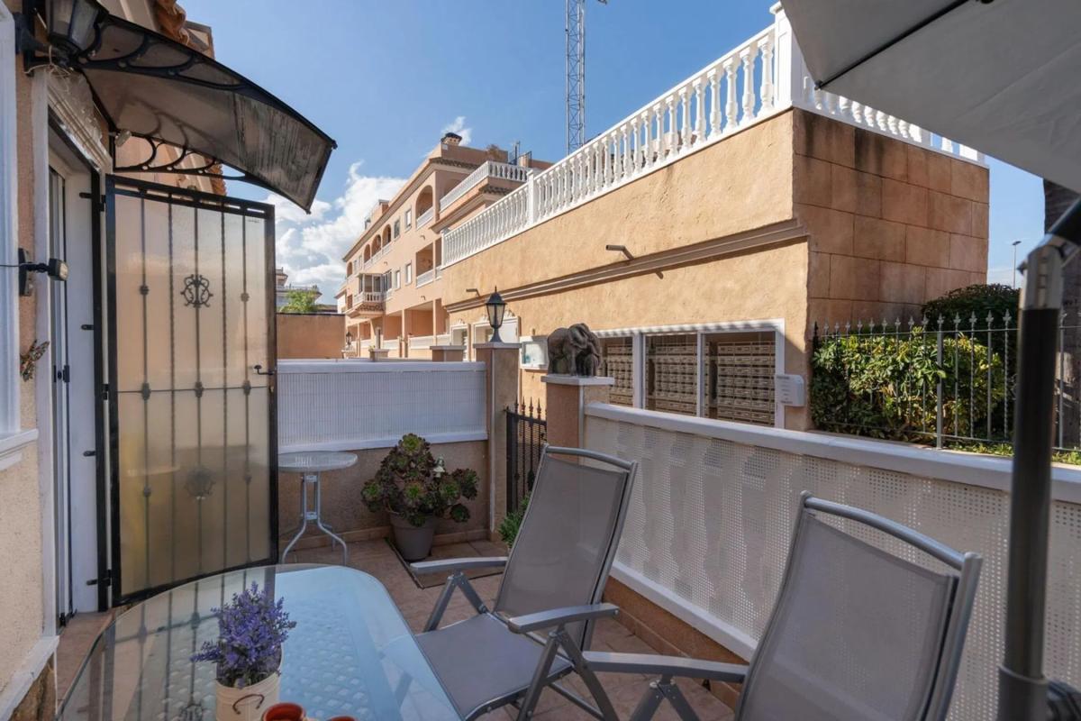 Venta de chalet independiente en Barrio Villamartín, Orihuela
photo 4
