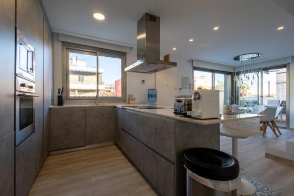 Chalet independiente en venta en Calle Navia, Orihuela
 photo 1