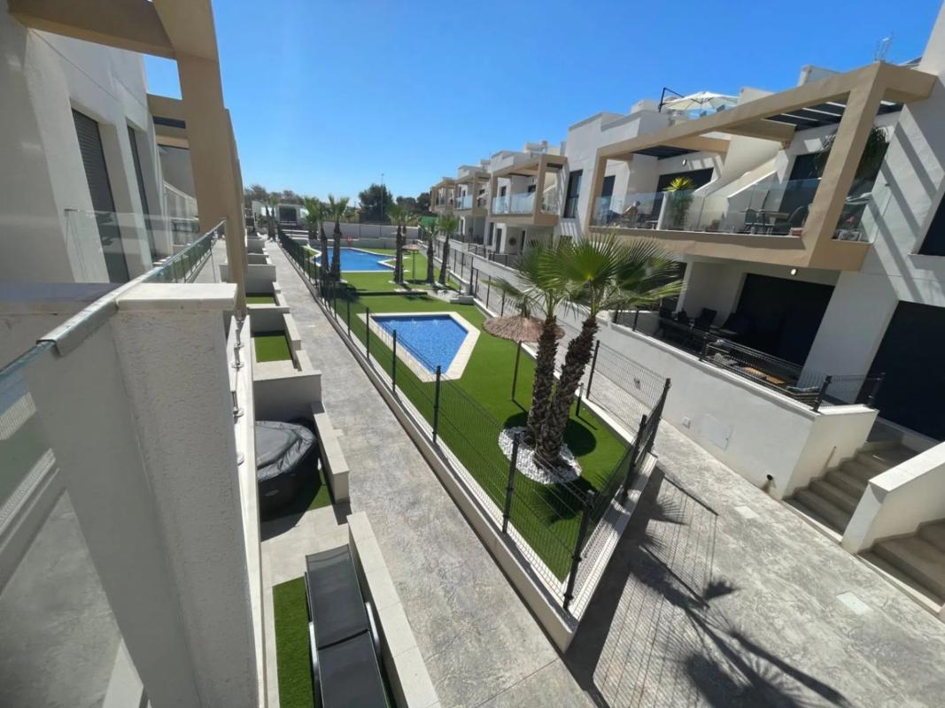 Venta de piso en Calle Ebro, Orihuela
 photo 3