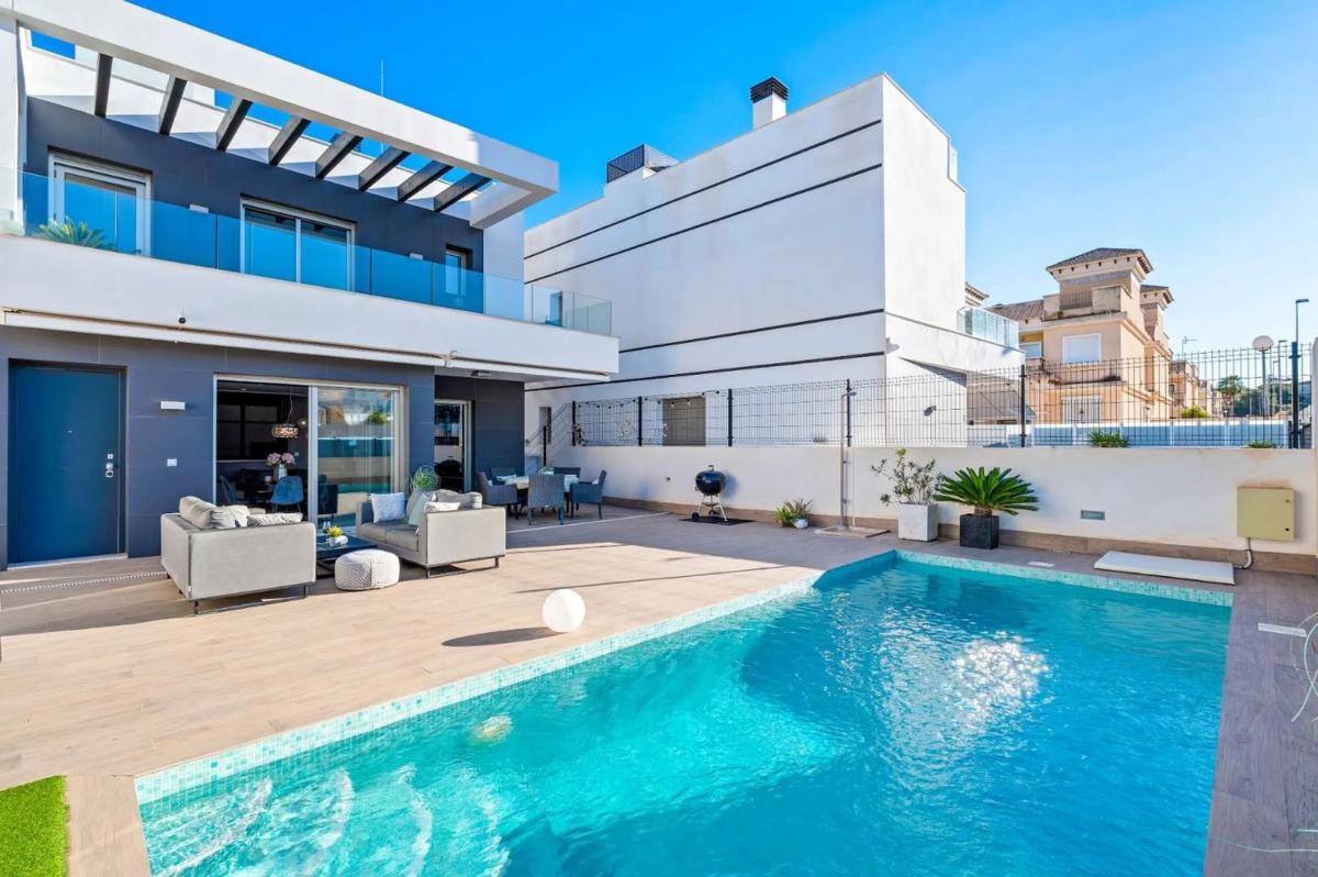 Venta de chalet independiente en Calle Bidasoa, 13, Orihuela
 photo 4