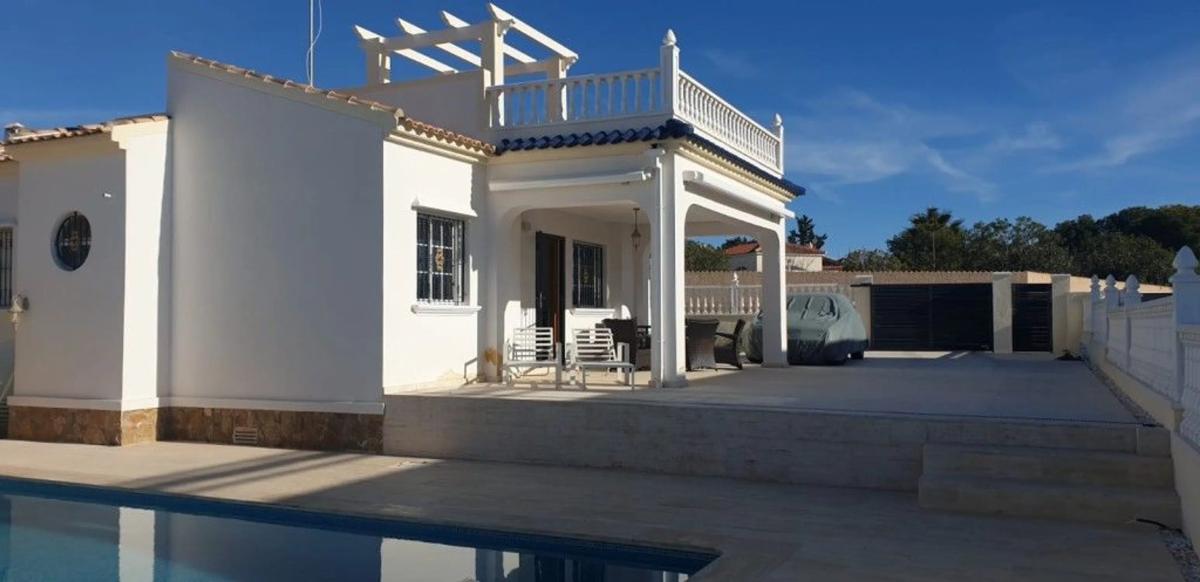 Venta de chalet independiente en Barrio Villamartín, Orihuela
photo 3