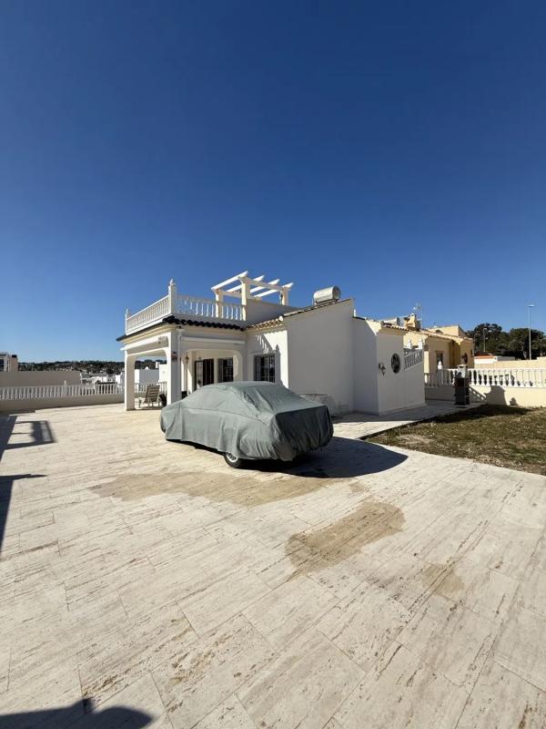 Venta de chalet independiente en Barrio Villamartín, Orihuela
photo 4