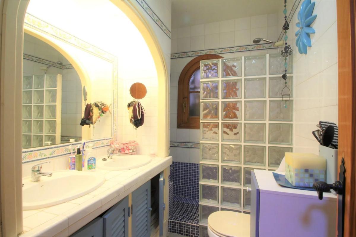 Продажа отдельного шале в  Barrio Villamartín, Ориуэла photo 3