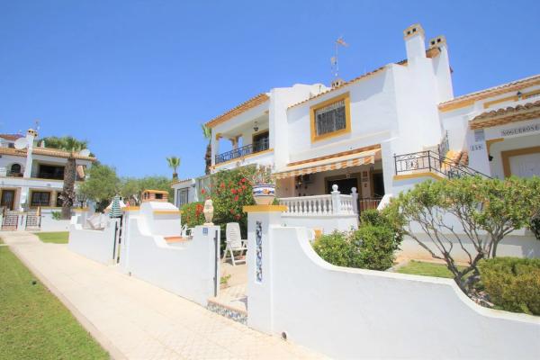 Chalet independiente en venta en Barrio Villamartín, Orihuela
 photo 4