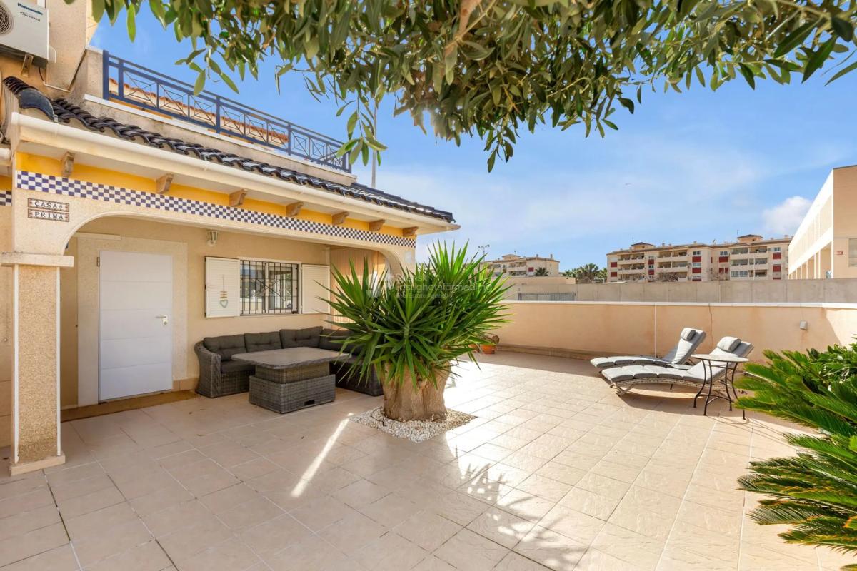 Sprzedaż szeregowego domku w  Calle Pino Piñonero, 4 , Orihuela photo 4