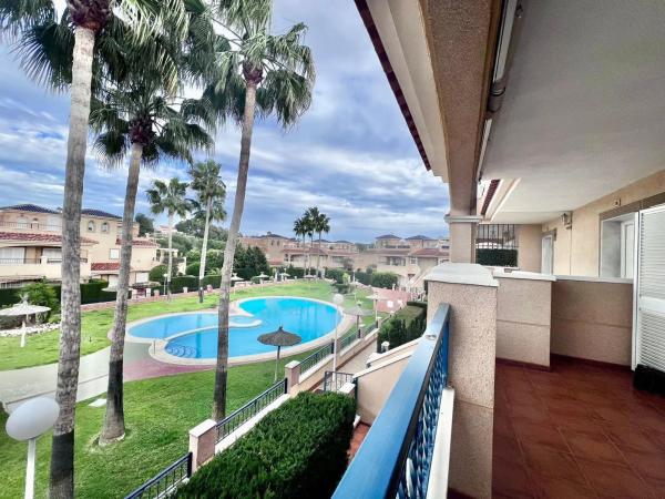 Independent chalet for sale in Mil Palmeras, Pilar de la Horadada
thumbnail 1