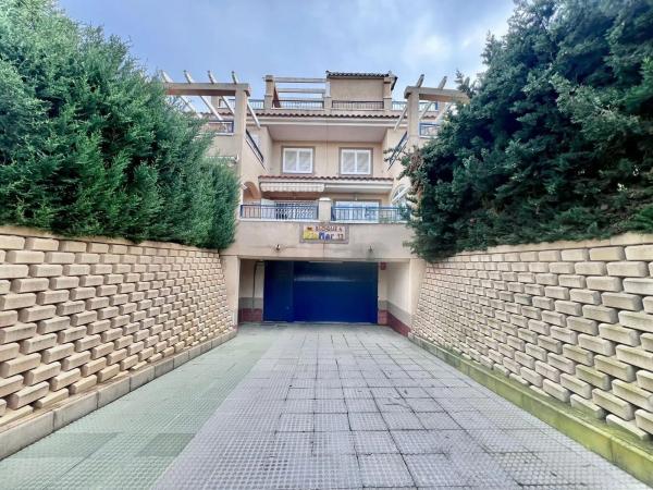 Independent chalet for sale in Mil Palmeras, Pilar de la Horadada
thumbnail 2
