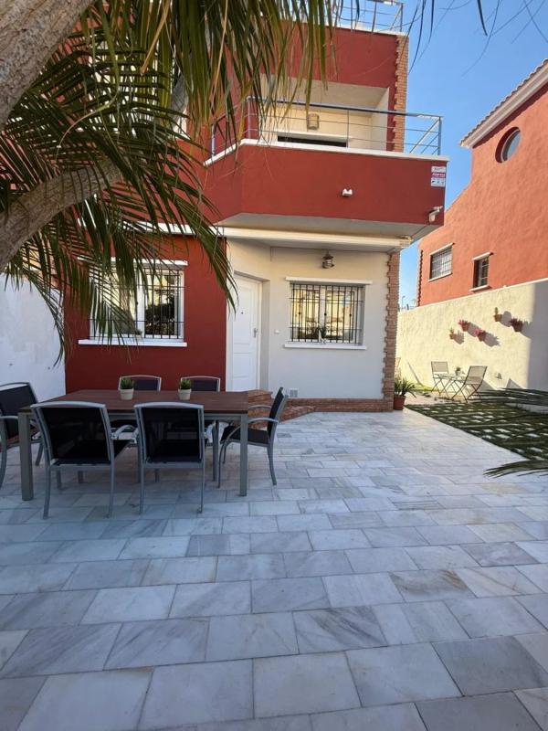 Properties for sale and rent in Spain photo 3