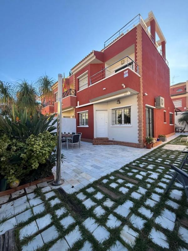 Properties for sale and rent in Spain photo 4