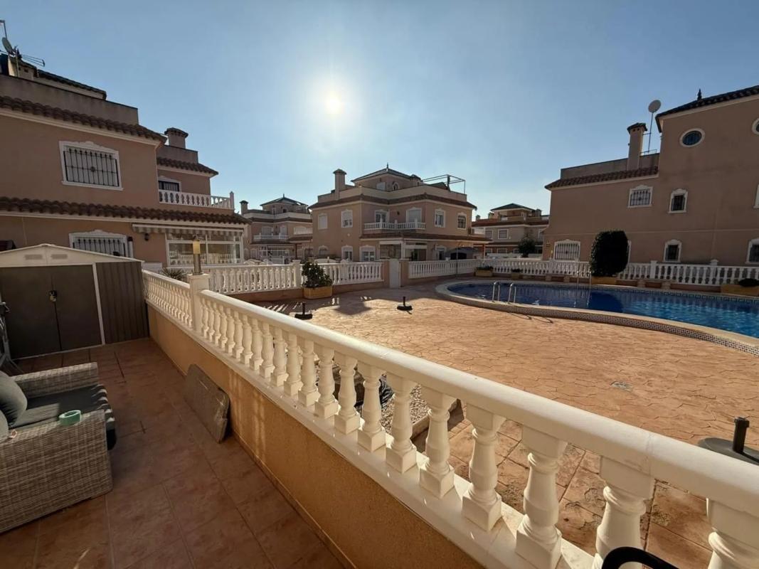 Sale of independent chalet in Torre de la Horadada, Pilar de la Horadada
photo 5