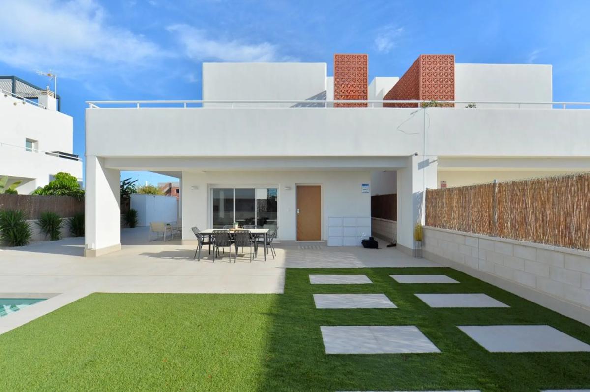 Properties for sale and rent in Spain photo 4