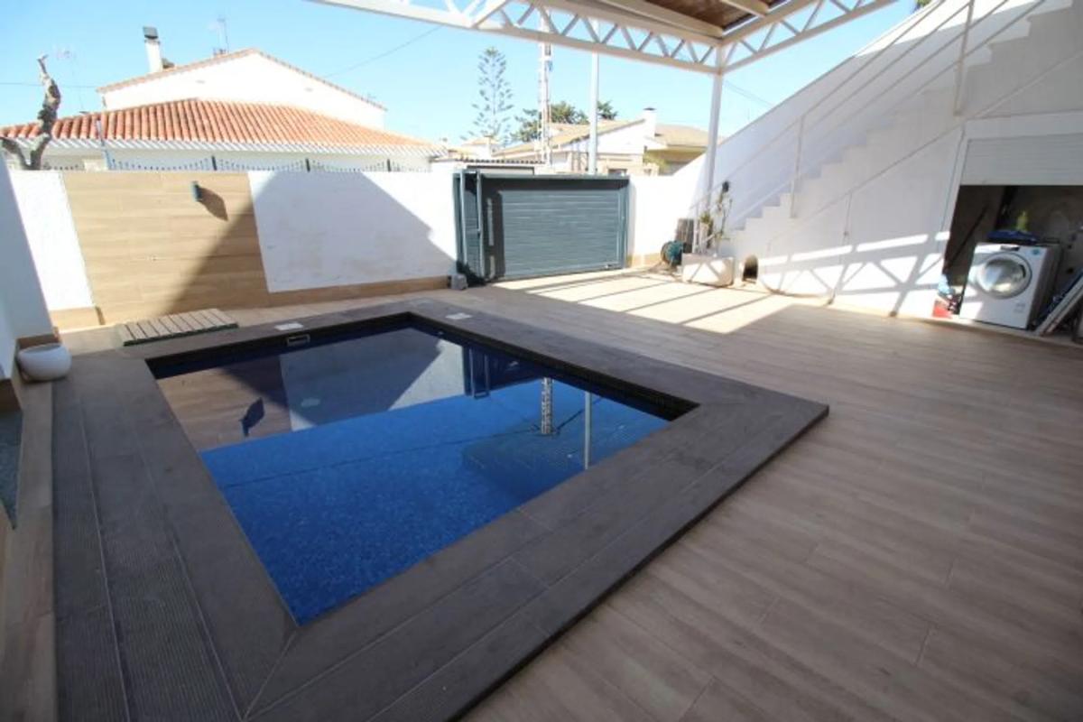 Sale of independent chalet in Calle Remo, Pilar de la Horadada
 photo 3