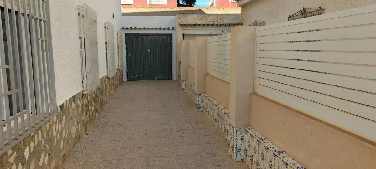 Sale of townhouse in  Torre de la Horadada , Pilar de la Horadada photo 2