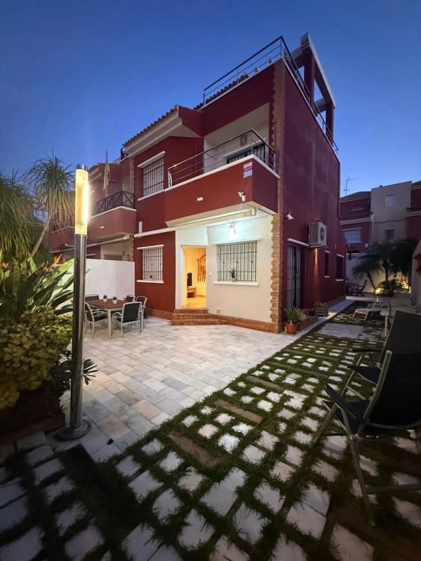 Продажа таунхауса в Calle Margarita Mojón , Пилар де ла Орадада photo 4