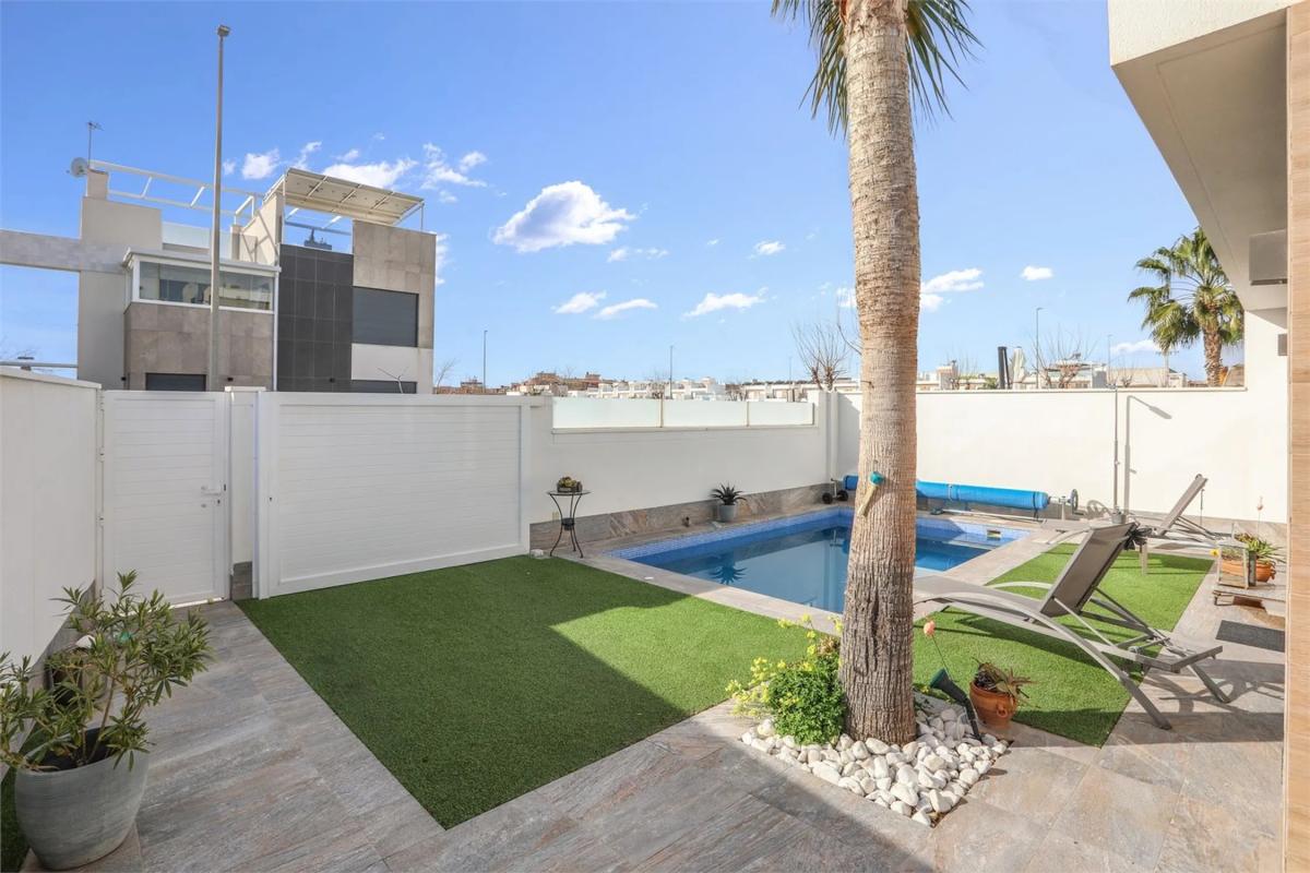 Venta de chalet independiente en Calle la Isla, Pilar de la Horadada
 photo 2