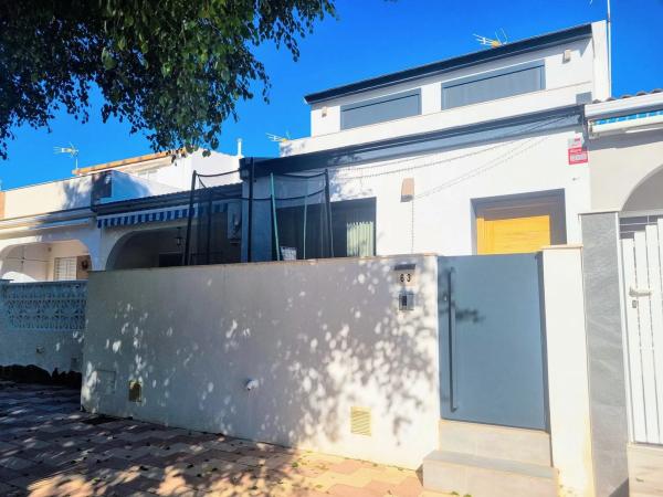Chalet pareado en calle Magdalenas photo 4