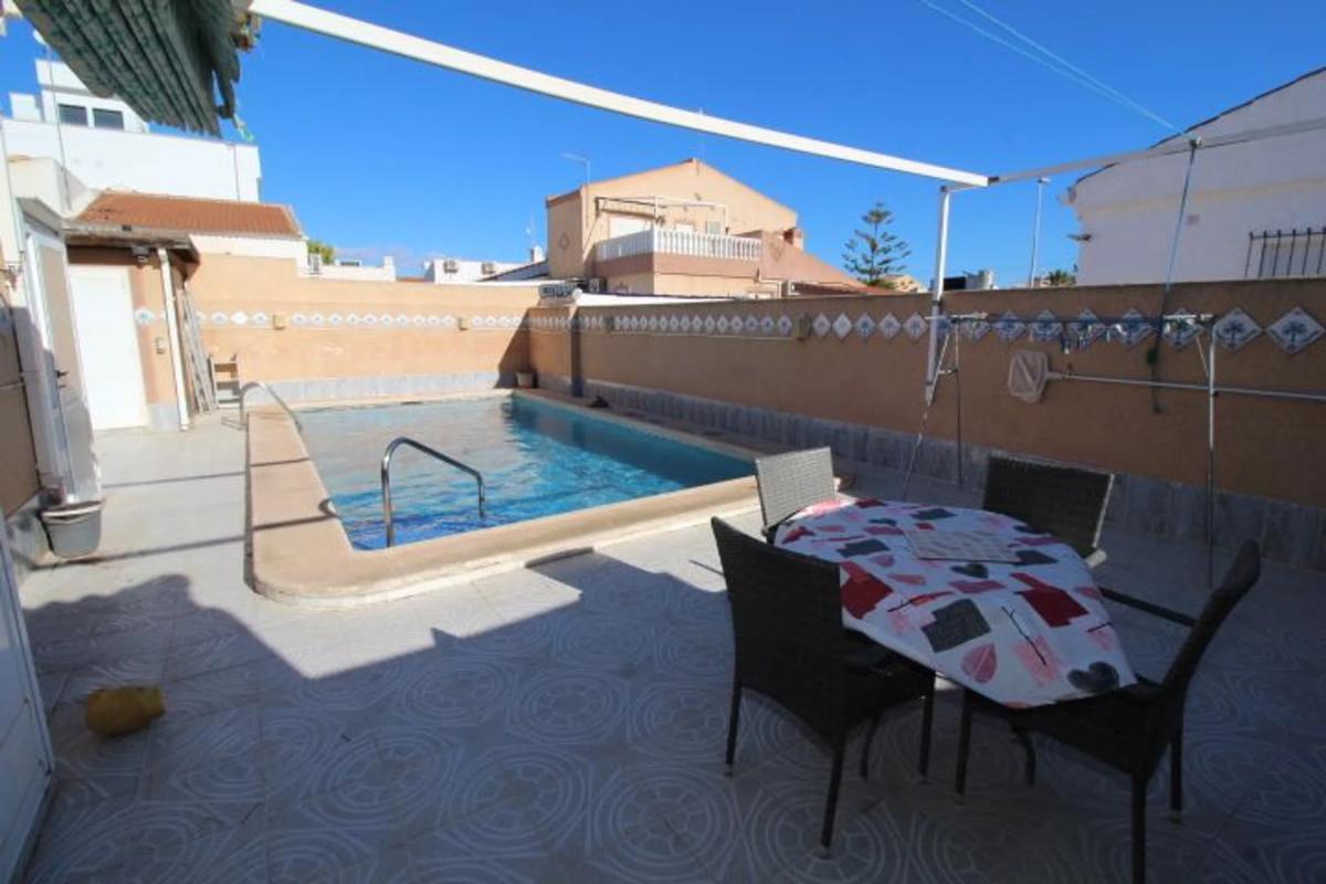 Venta de chalet adosado en  Avenida de Suècia , Pilar de la Horadada photo 5