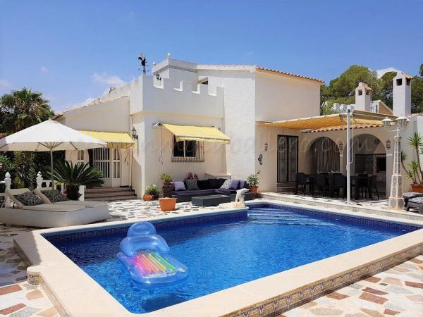 Chalet pareado en calle encina photo 1