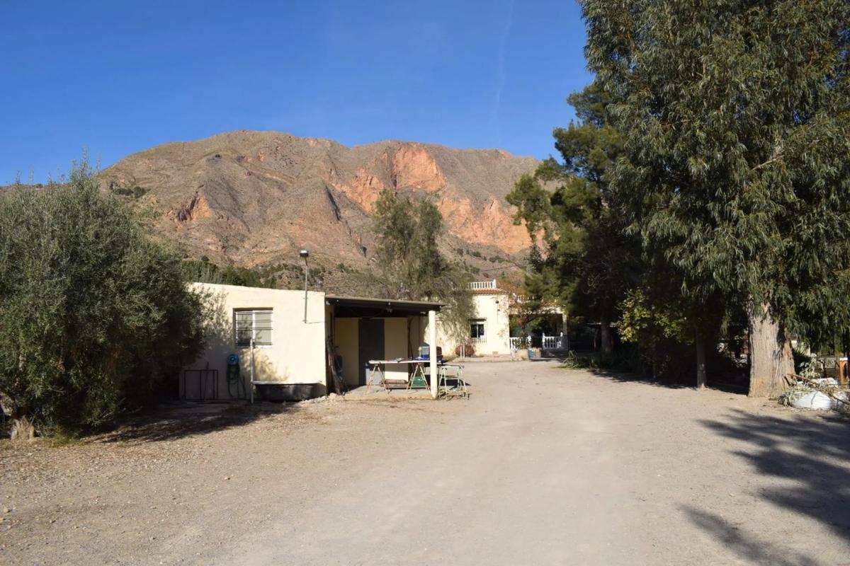 Venta de finca rústica en Calle Pascual Martínez , Redovan photo 2