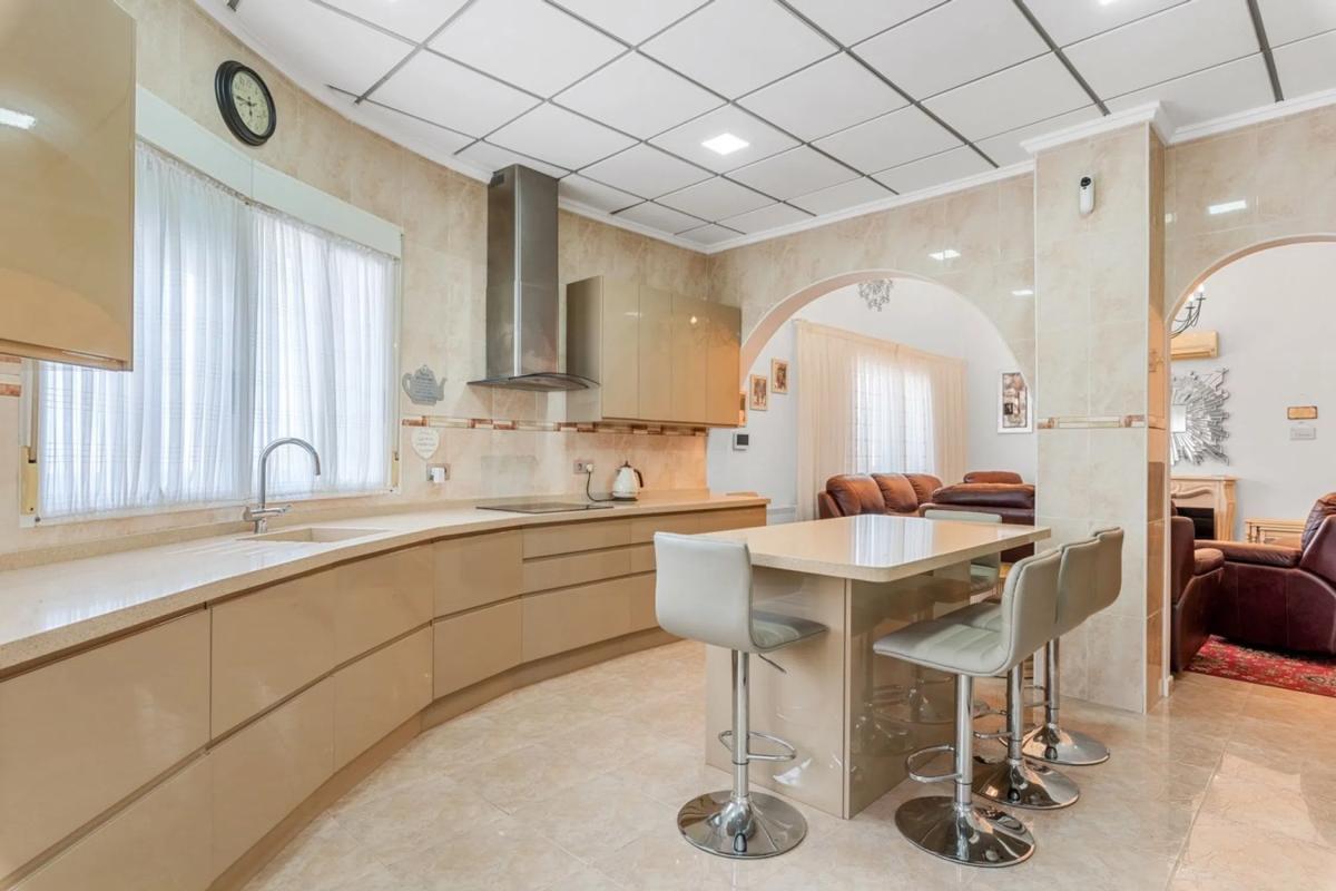 Продажа отдельного шале в  Barrio Rojales Hills - Rosa Bungalows, Рохалес photo 3
