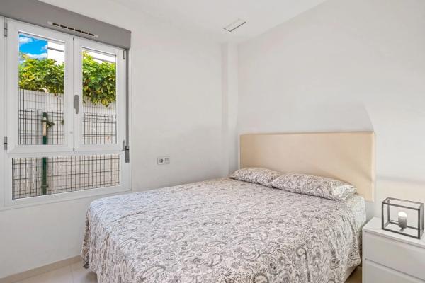 Independent chalet for sale in Calle Carpinteros, Rojales
photo 1