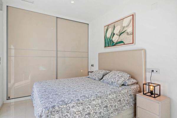 Independent chalet for sale in Calle Carpinteros, Rojales
thumbnail 2