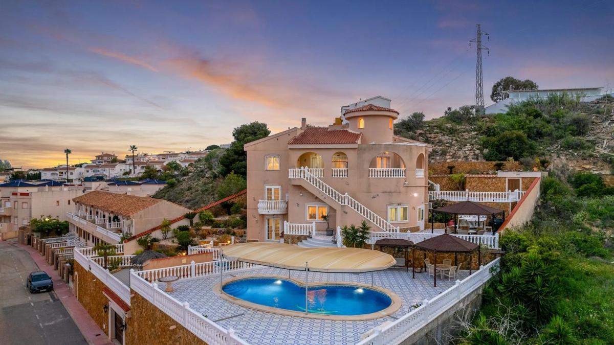 Venta de chalet independiente en Calle del Pino, 13, Rojales
photo 1