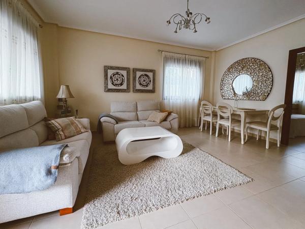 Chalet adosado en venta en Calle Càceres, 8 , Rojales thumbnail 1