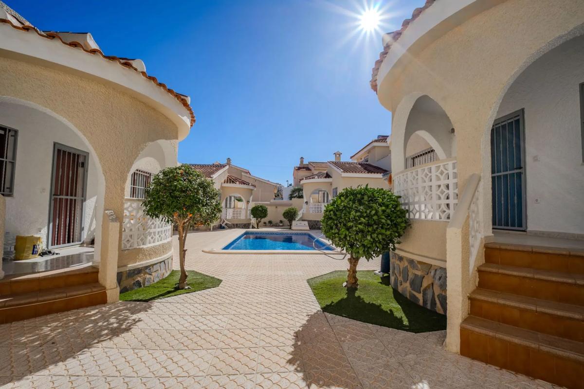Venta de chalet independiente en Calle Sierra, 6, Rojales
photo 1
