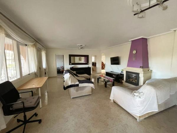 Chalet independiente en venta en Calle Esperanto, 11, Rojales
thumbnail 2