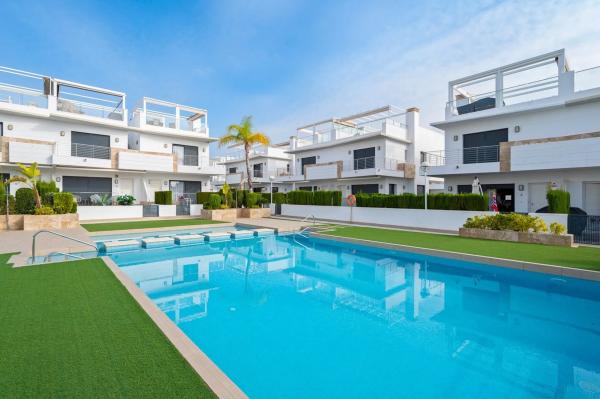 Sale of flat in Barrio Lo Marabú, Rojales
photo 1