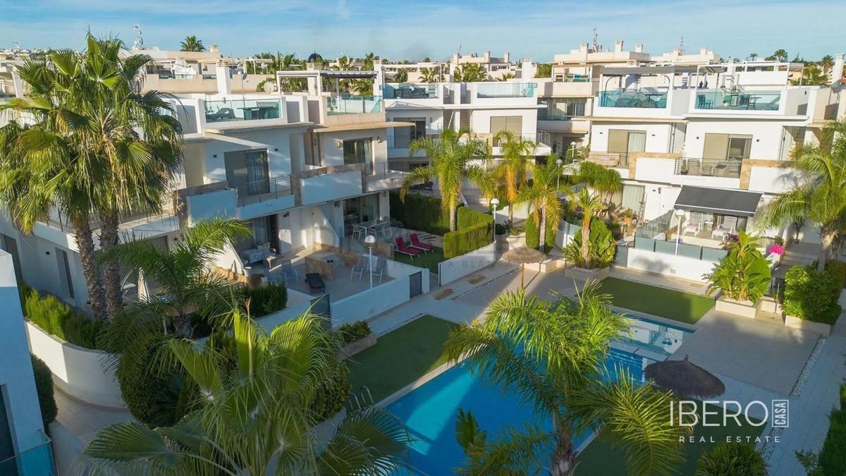 Sale of apartment in Calle Murillo, Rojales
photo 2