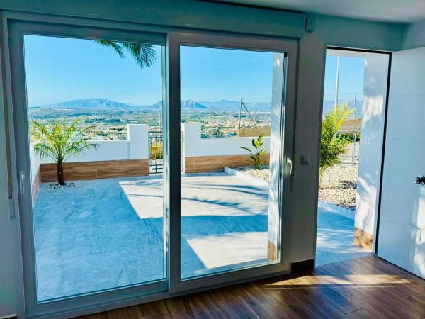 Chalet independiente en venta en Barrio Rojales Hills - Rosa Bungalows, Rojales
thumbnail 2