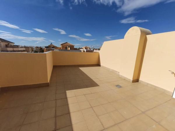 Chalet independiente en venta en Barrio Lo Marabú, Rojales
thumbnail 1