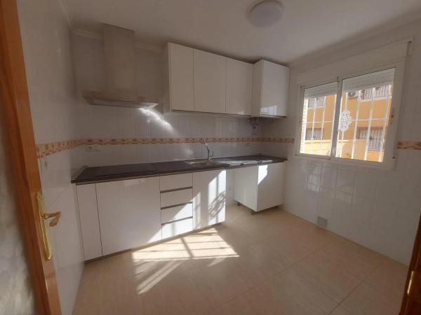 Chalet independiente en venta en Barrio Lo Marabú, Rojales
thumbnail 2