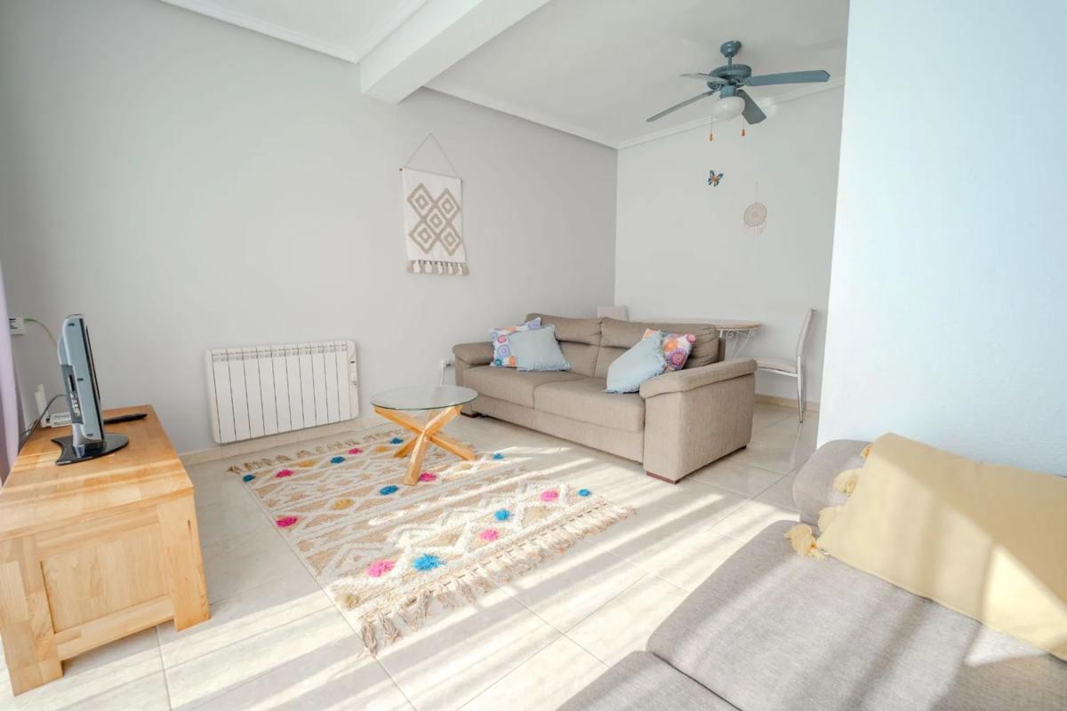 Sale of independent chalet in Barrio Doña Pepa, Rojales
photo 1