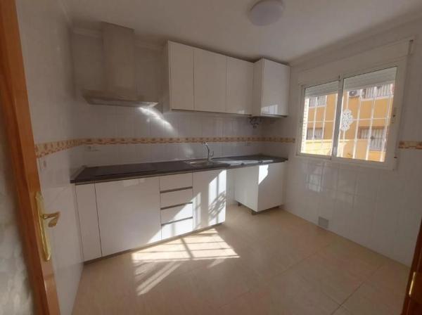 Chalet independiente en venta en Avenida de Gijón, 147, Rojales
 photo 4