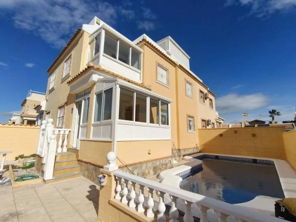 Chalet independiente en venta en Barrio Lo Marabú, Rojales
photo 1