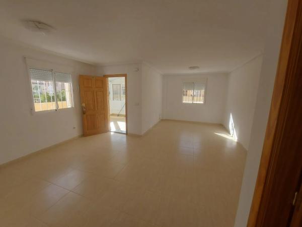 Chalet adosado en venta en Avenida de Málaga , Rojales thumbnail 1