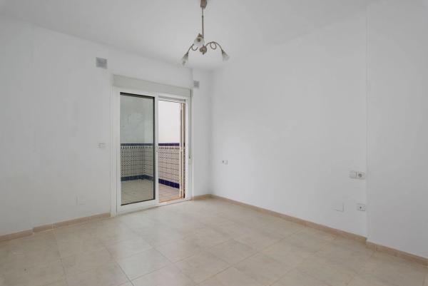 Chalet pareado en calle Tarragona photo 4