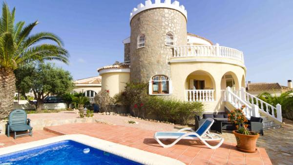 Chalet independiente en venta en Calle Romeria, Rojales
photo 1