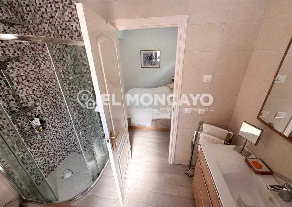 Chalet independiente en venta en Calle los Algarrobos, Rojales
thumbnail 1