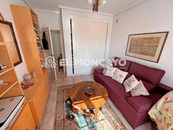Chalet independiente en venta en Calle los Algarrobos, Rojales
thumbnail 2