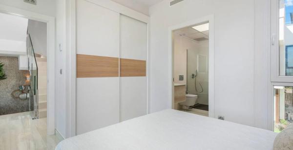 Chalet independiente en venta en Barrio Pueblo Bravo, Rojales
thumbnail 2