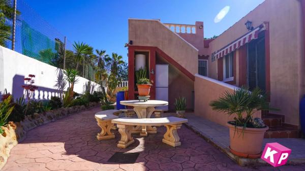 Chalet independiente en venta en Calle Ruinas de Petra, San Fulgencio
 photo 4