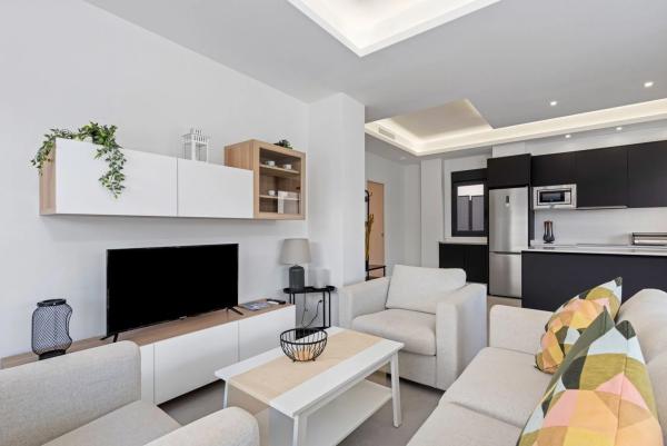 Chalet pareado en avenida el Greco, 1 thumbnail 1