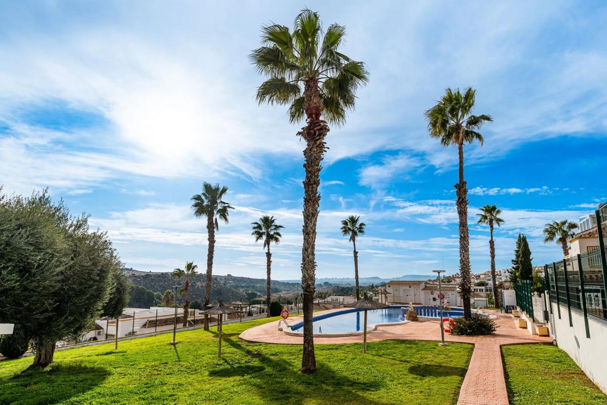 Venta de chalet adosado en CL MARINA DEL MAR, 1 , San Fulgencio photo 2